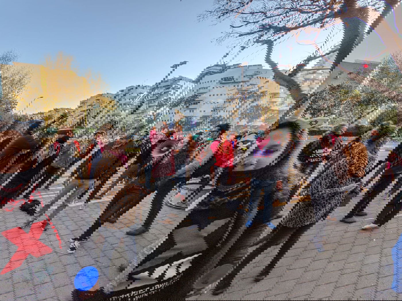 מפגינים עשו "קריאת השכמה" לגדעון סער