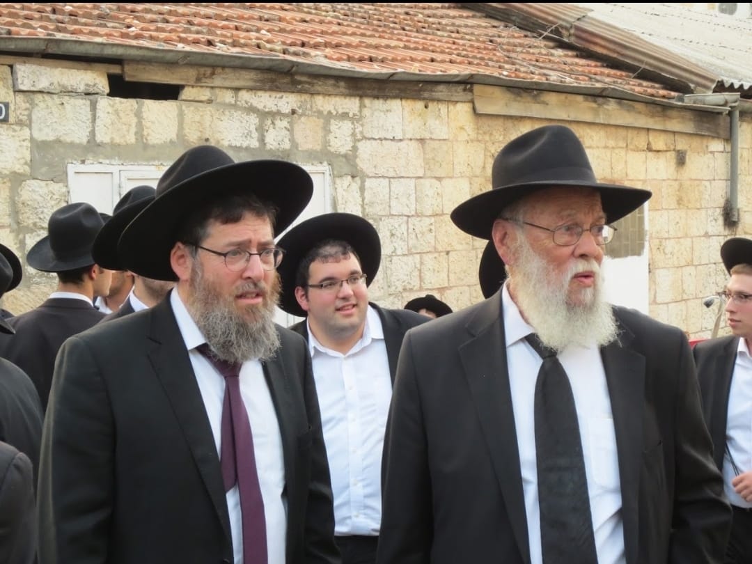 ראש הישיבה הרב הרב אברהם גורביץ והמנהל הרוחני הרב חנניה מנס