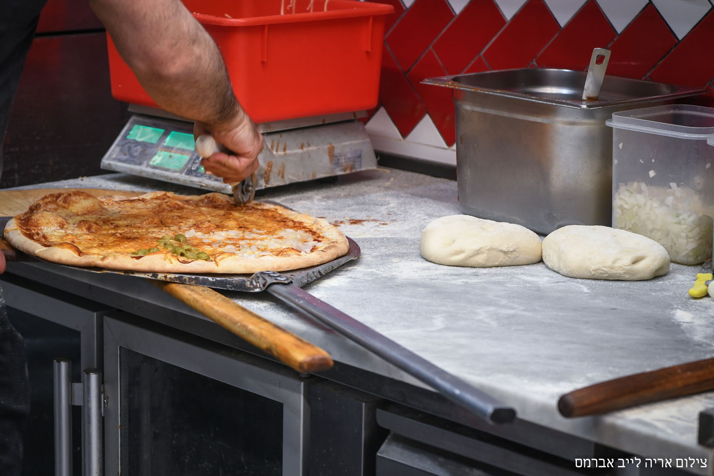 הירושלמים הסתערו על החמץ הראשון; צפו