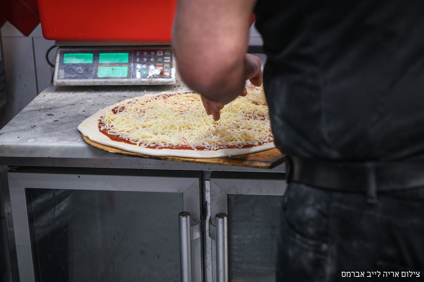 הירושלמים הסתערו על החמץ הראשון; צפו