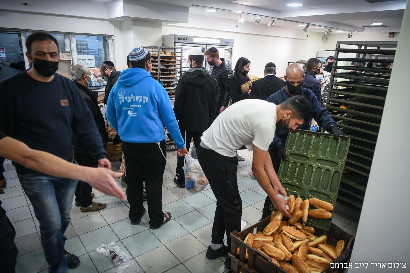 הירושלמים הסתערו על החמץ הראשון; צפו
