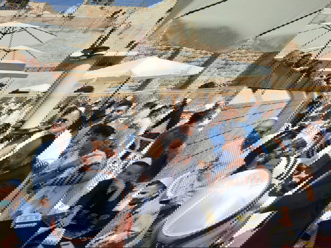 השחקן יהודה לוי חגג בר מצווה לאחיינו בכותל המערבי