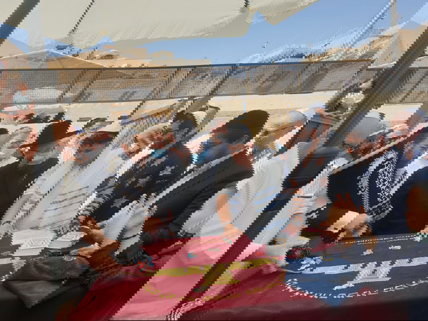 השחקן יהודה לוי חגג בר מצווה לאחיינו בכותל המערבי