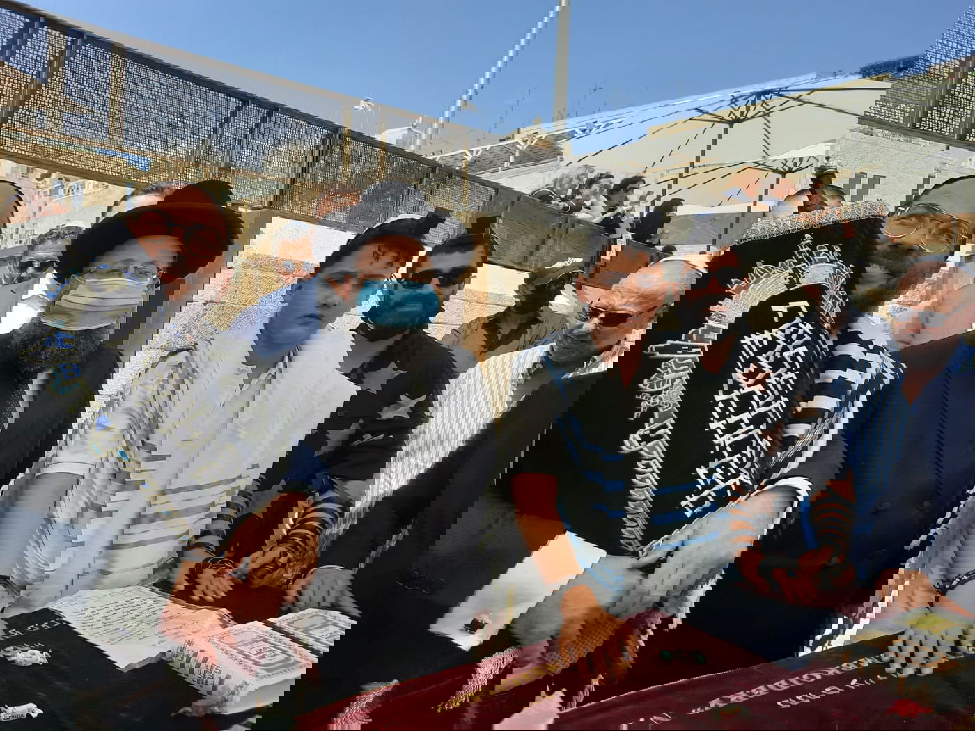 השחקן יהודה לוי חגג בר מצווה לאחיינו בכותל המערבי