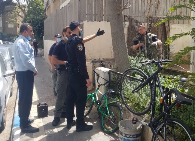 התגלה סליק מקום המדינה מלא ברימוני יד