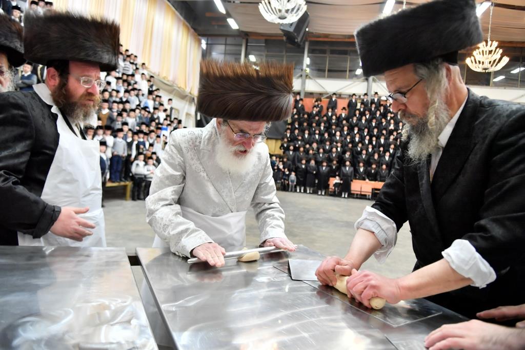 כשהאדמו"ר מויז'ניץ למד עם נכדו בבית המדרש