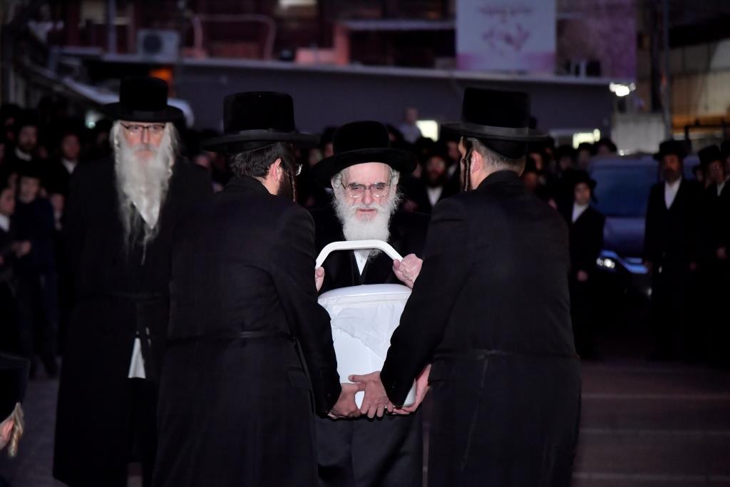 כשהאדמו"ר מויז'ניץ למד עם נכדו בבית המדרש