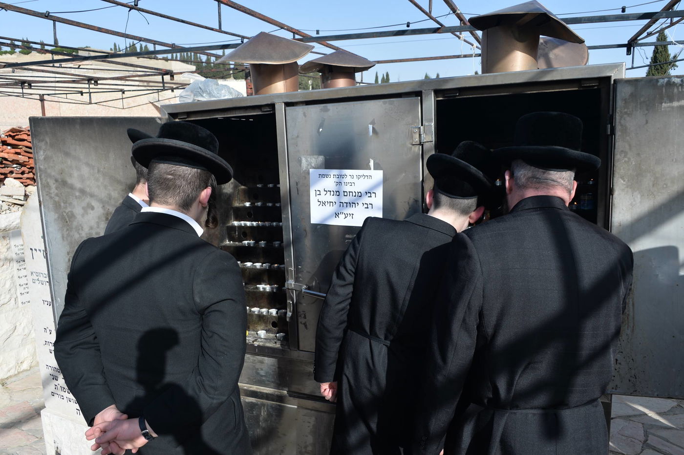 תיעוד: כך ציינו בקאליב את פטירתו של האדמו"ר זצוק"ל