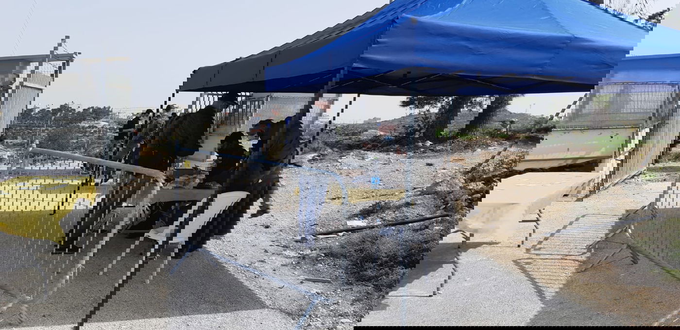 החל סבב נוסף של חיסוני קורונה לפועלים פלסטינים • צפו