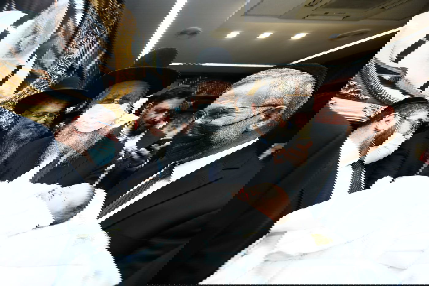 תיעוד: ברית המילה לנין מרן הגר"ע יוסף זצ"ל