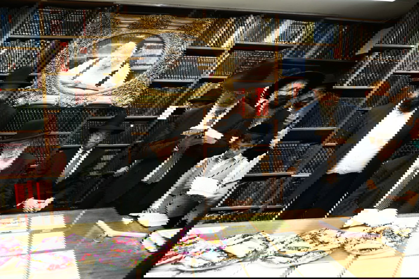 תיעוד: ברית המילה לנין מרן הגר"ע יוסף זצ"ל