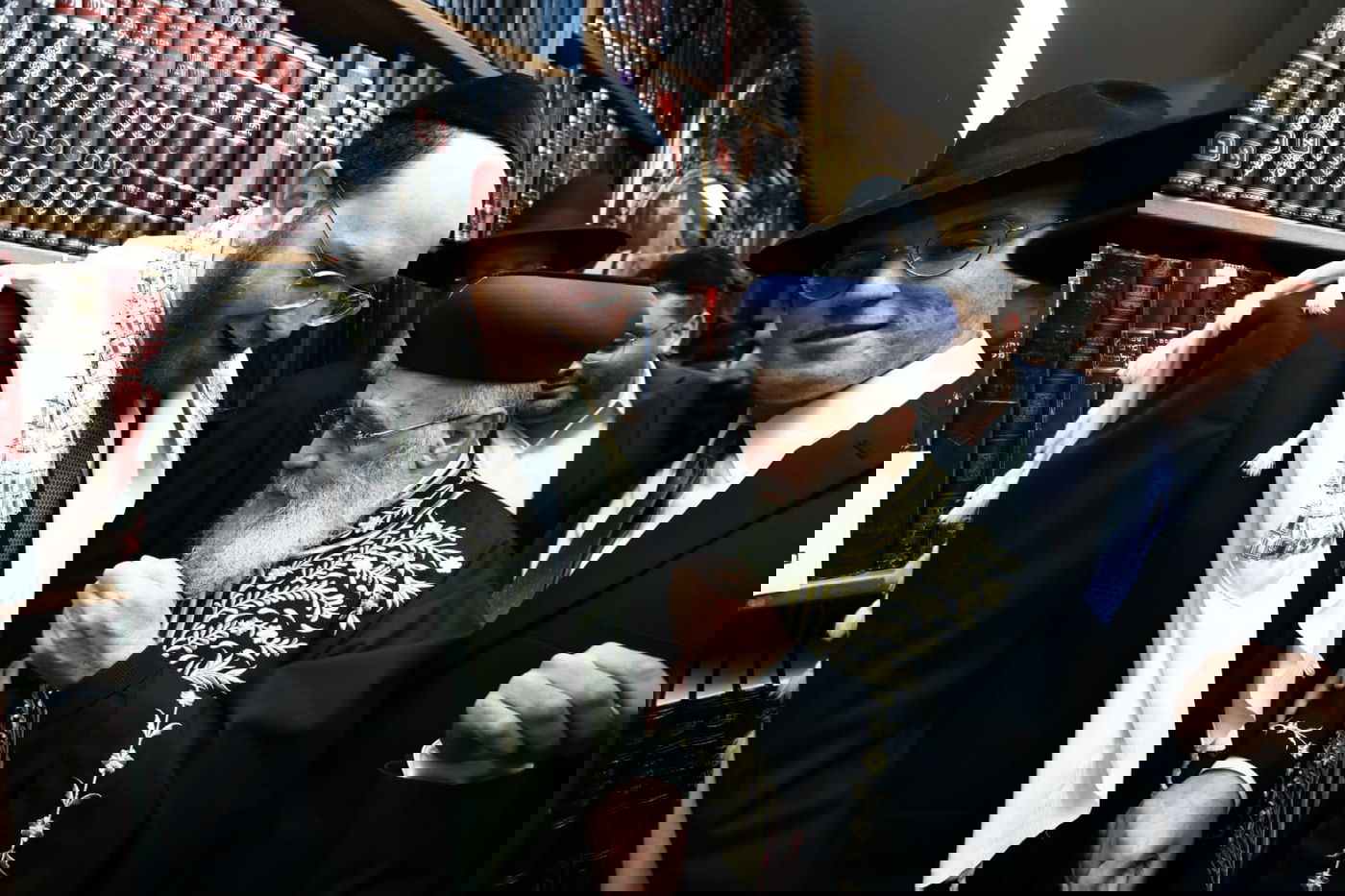 תיעוד: ברית המילה לנין מרן הגר"ע יוסף זצ"ל