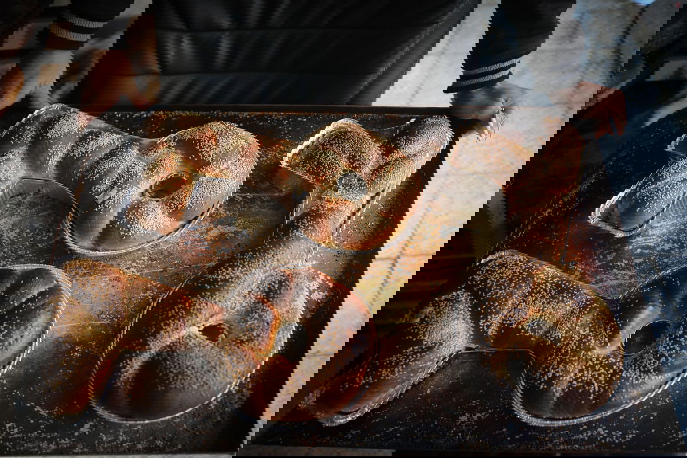 חלות המפתח במאפייה הירושלמית • תיעוד