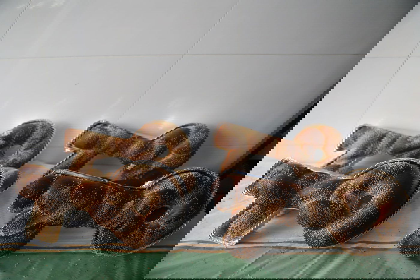 חלות המפתח במאפייה הירושלמית • תיעוד