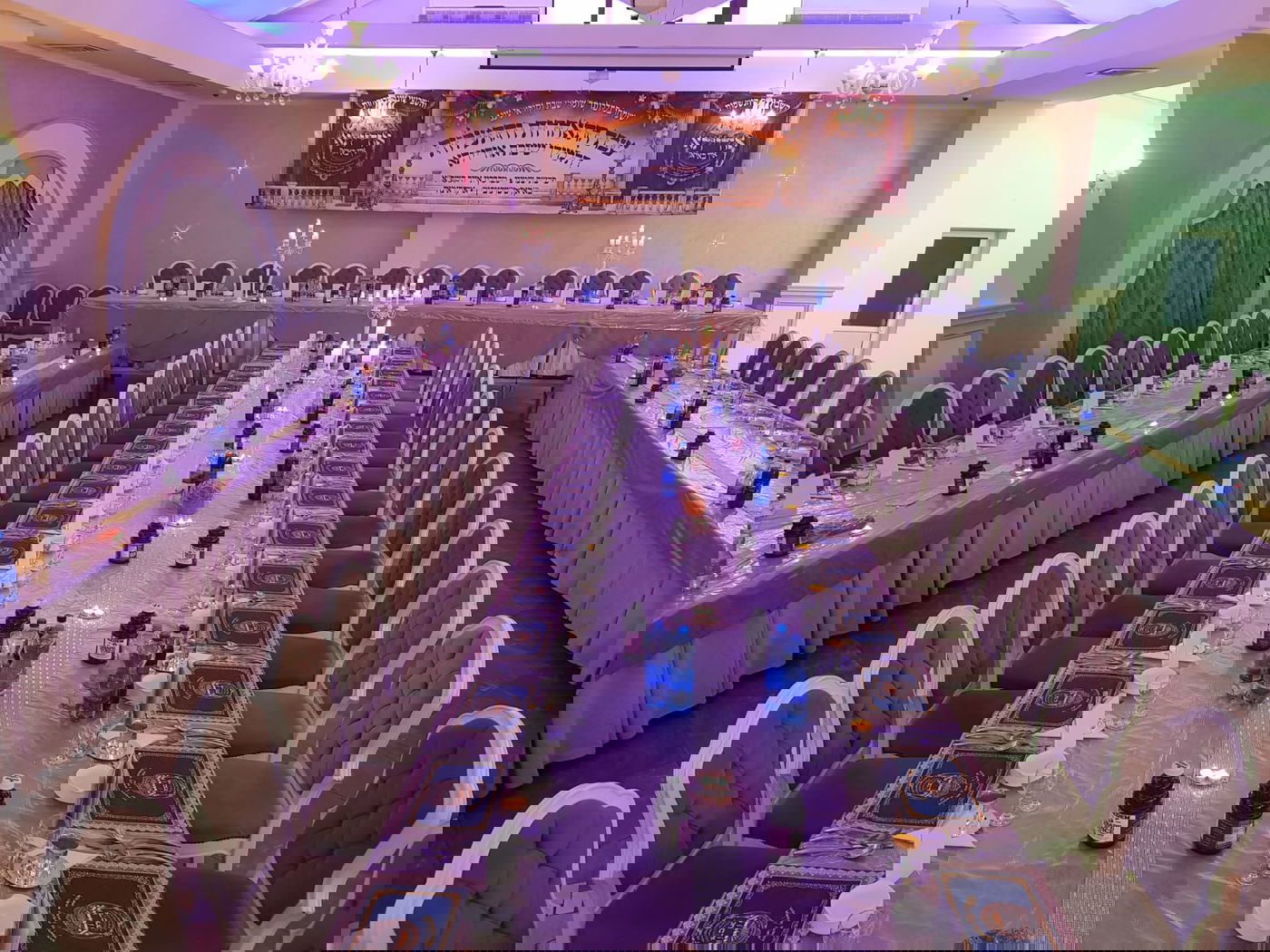 כך ליפא שמלצר סחף את הבחורים על קברו של הרה"ק מרוז'ין • תיעוד