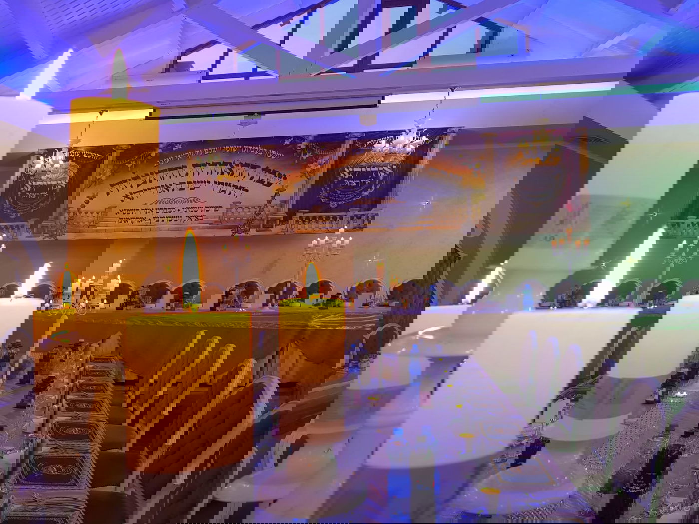 כך ליפא שמלצר סחף את הבחורים על קברו של הרה"ק מרוז'ין • תיעוד