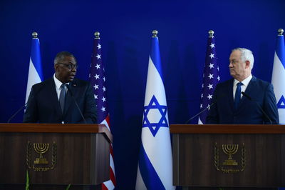 השר גנץ ומזכיר ההגנה לויד אוסטין