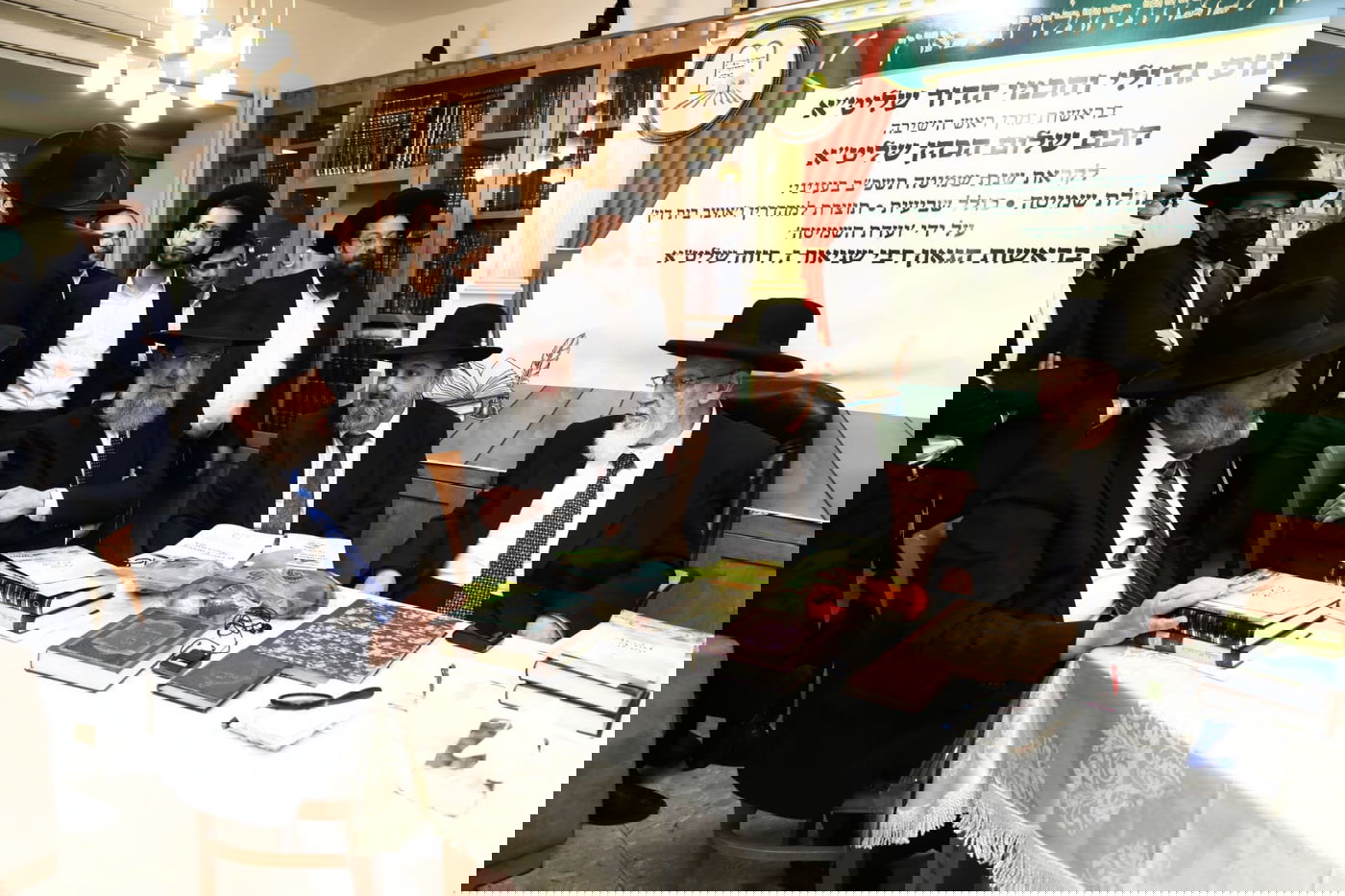 המכון למצוות התלויות בארץ בכינוס היסטורי עם נשיא מועצת חכמי התורה