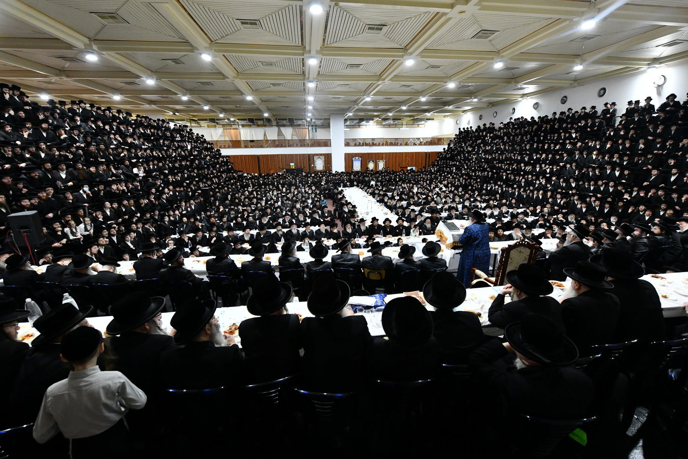 הרבי מצאנז: "מוטל עלינו להביא קרבן תודה"