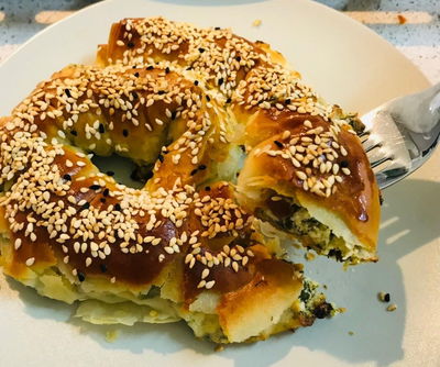 בורקס תרד וגבינות עם עשבי תיבול