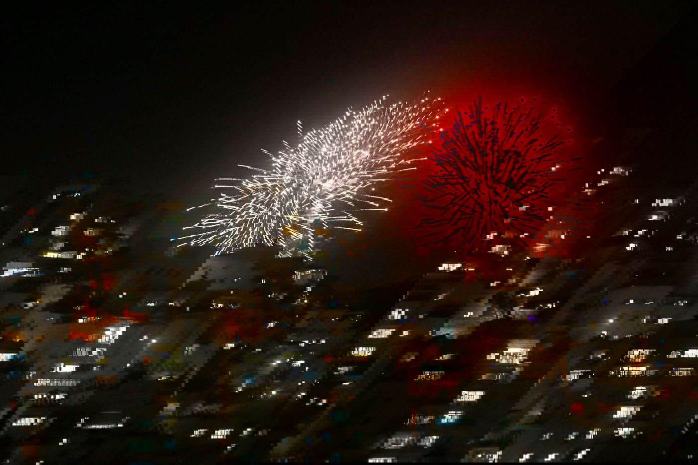 כך נראו הזיקוקים משכונת הר נוף בירושלים