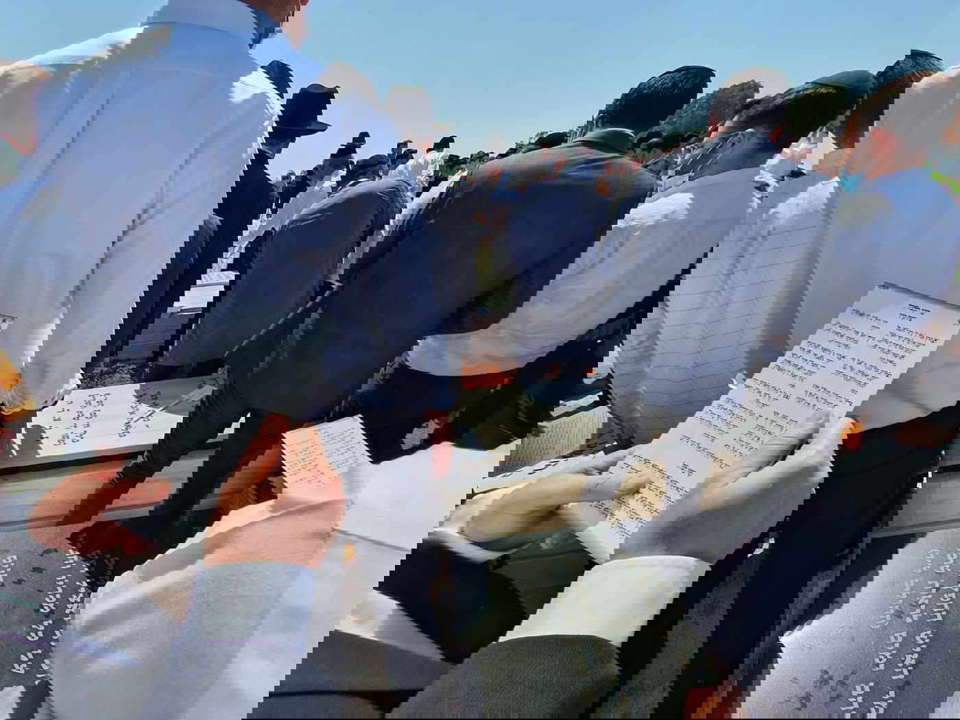 האב זעק: "אבא לא קובר ילד; לא יהיו לי ממך נכדים ונכדות"