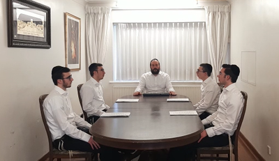 החזן יוסי מילר ובניו מבצעים: "מי שבירך"