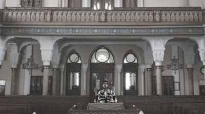 הַיּוֹם תשעה עָשָׂר יוֹם: לייזר ברוק סופר בשירה