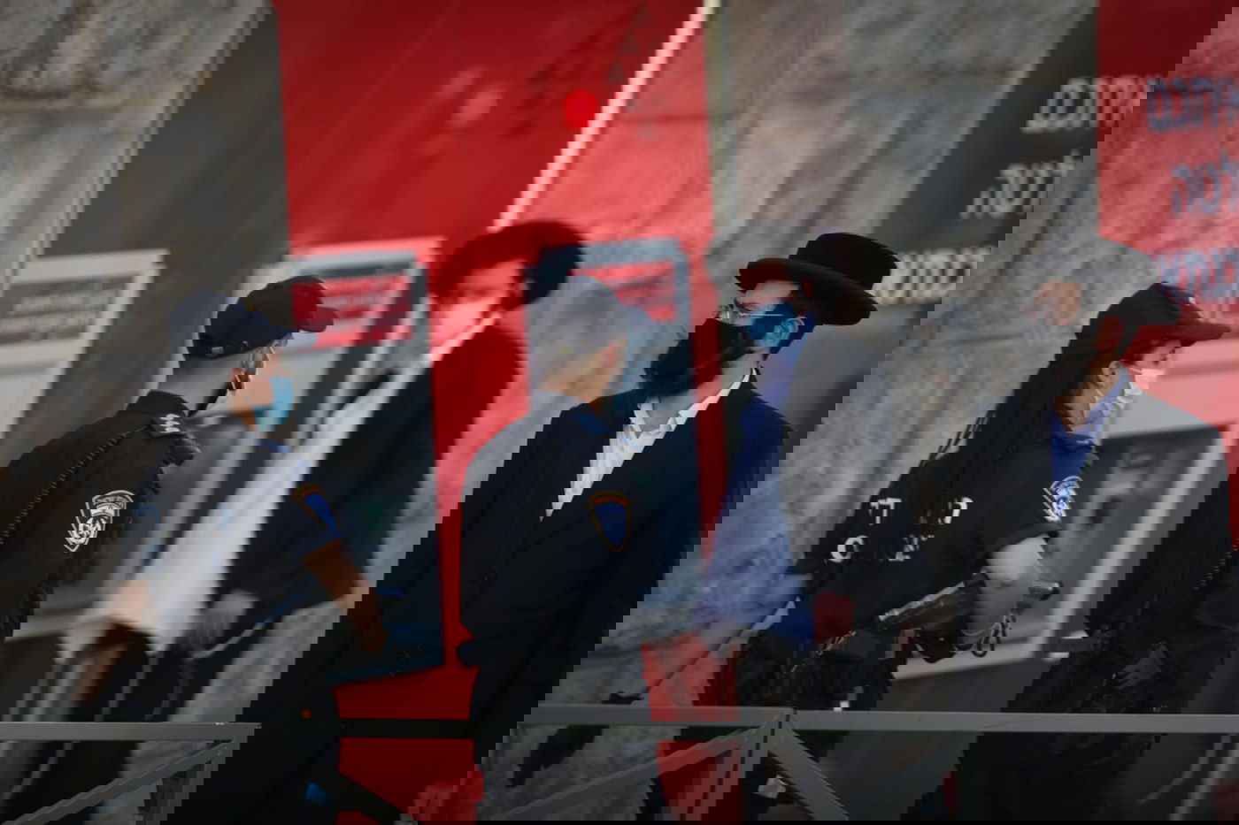 ימי הקורונה הזכורים לרעה, אילוסטרציה