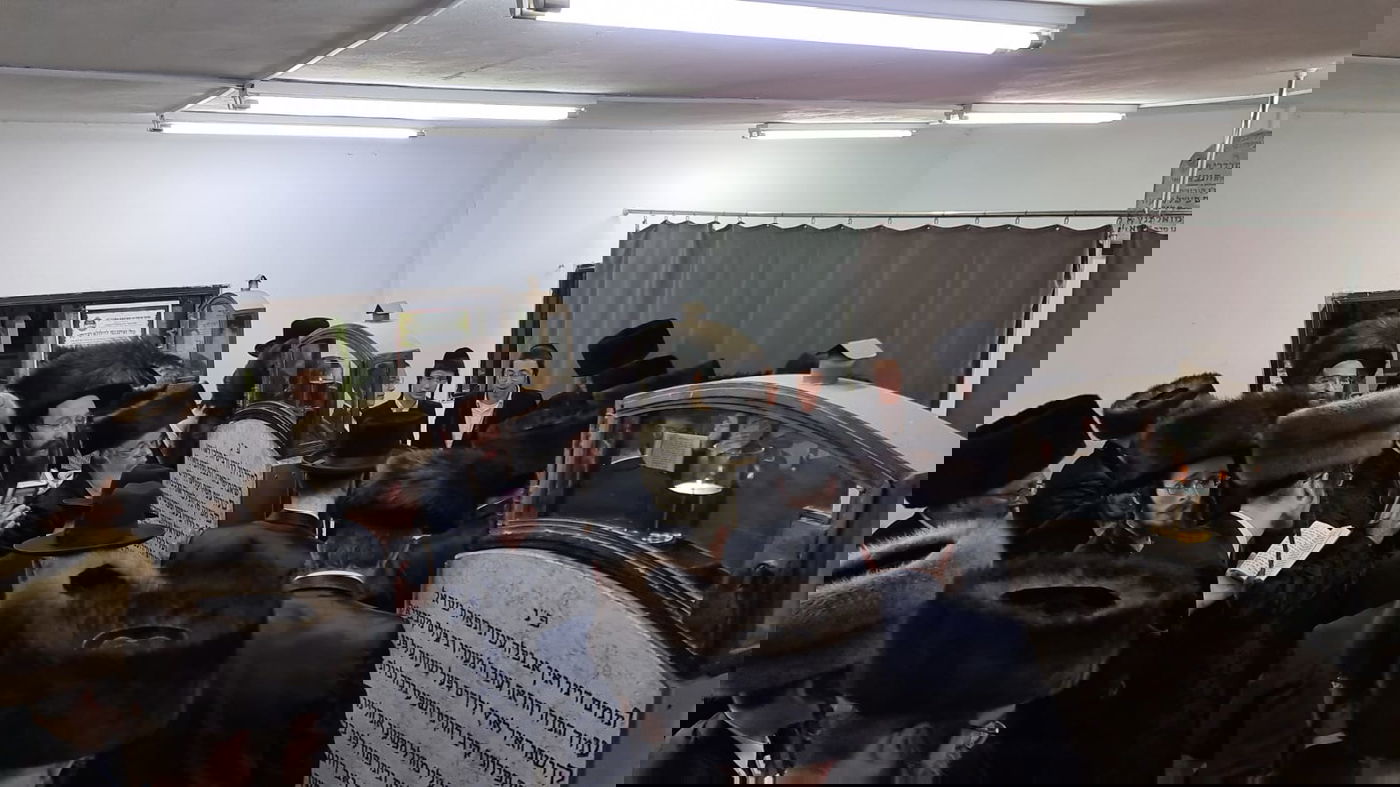 תיעוד: המונים בהילולת ה'אמרי יוסף' מספינקא זיע"א