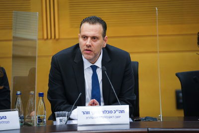 מיקי זוהר, הערב