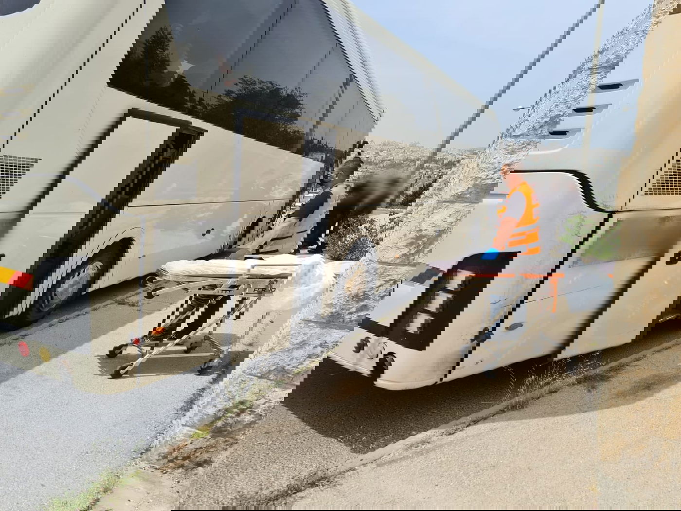 אישה נפצעה מידוי אבנים על אוטובוס בירושלים