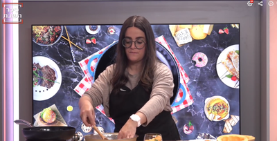 כדורי מלון יפהפיים ברוטב חמצמץ-מתקתק