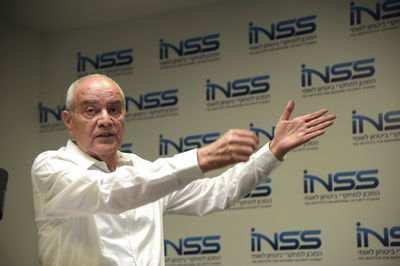 חלוץ במכון למחקרי ביטחון לאומי