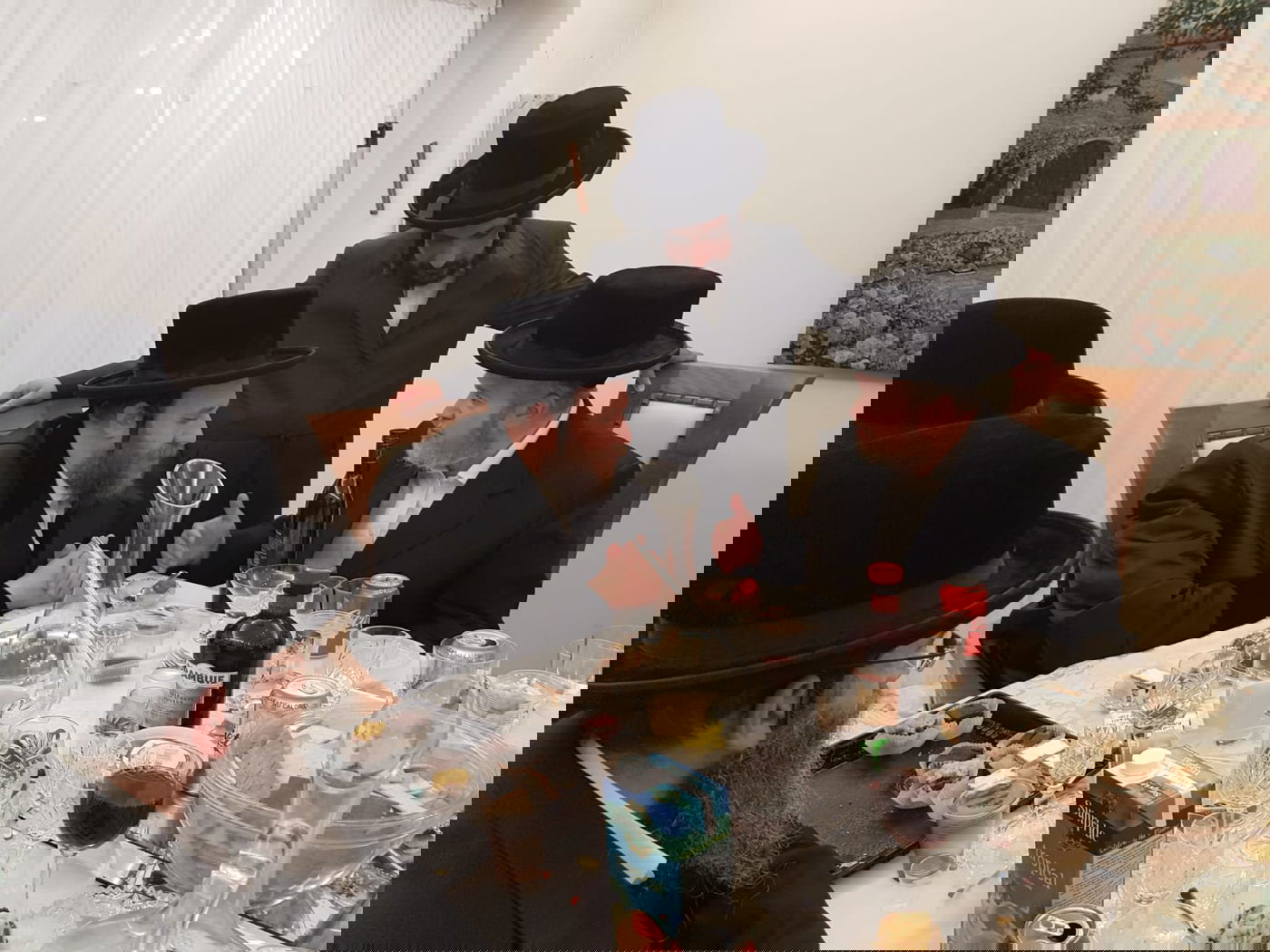 לראשונה מהכתרתו: אב"ד ויז'ניץ בביקור בלונדון