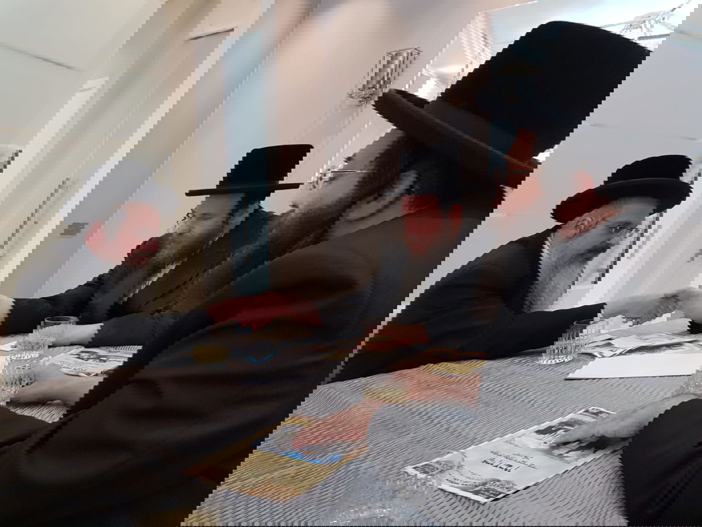 לראשונה מהכתרתו: אב"ד ויז'ניץ בביקור בלונדון