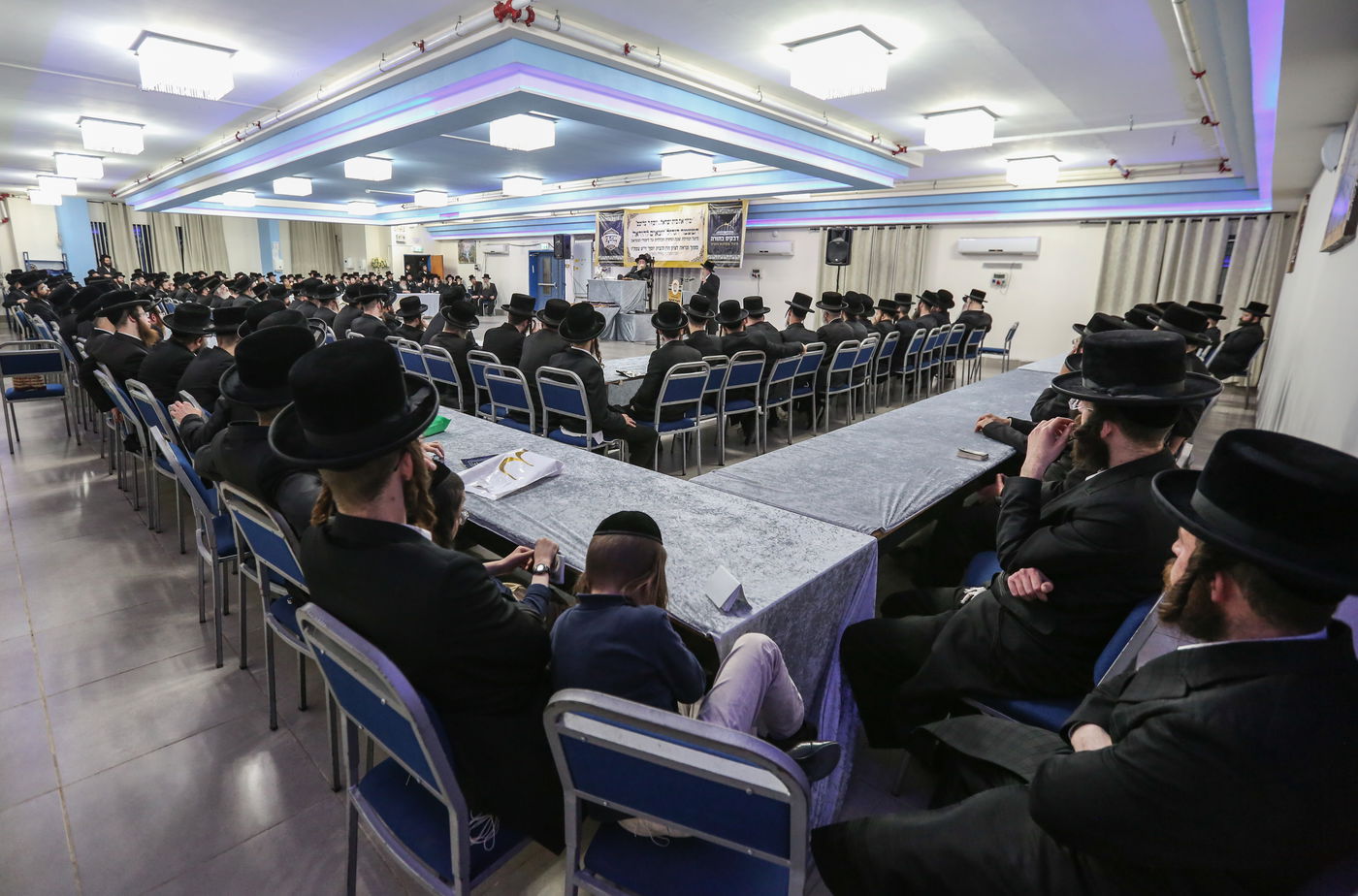 אברכי ויז'ניץ נבחנו על לימודי הוראה והתפללו בצפת