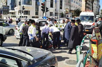 רוכב אופניים בן 60 נפצע בינוני מפגיעת רכב
