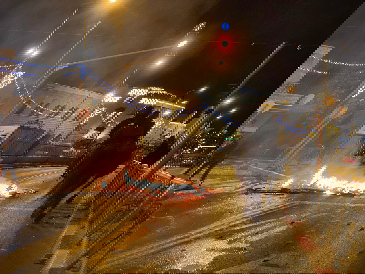 תיעוד מחריד במיוחד: לינץ' בחרדי בירושלים, מצבו קשה