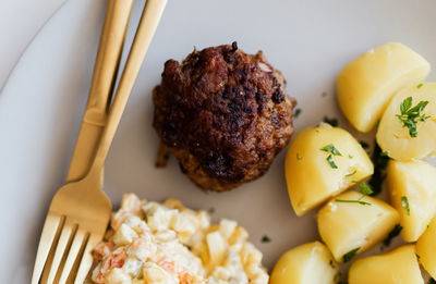 קציצות טונה אפויות או מטוגנות - ללא גלוטן