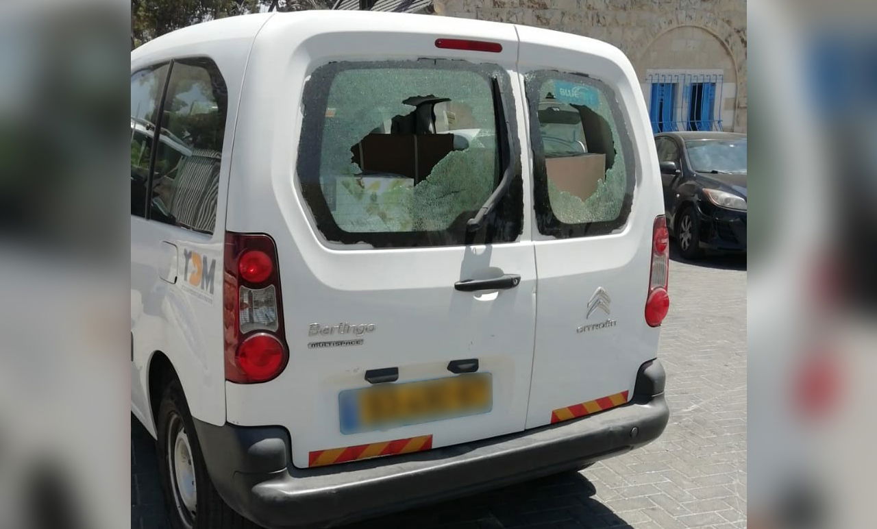 רכבו של ד', אחרי האבנים