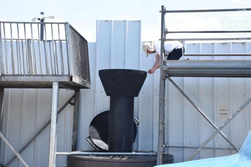 תיעוד מיוחד: ההכנות האחרונות בהר מירון