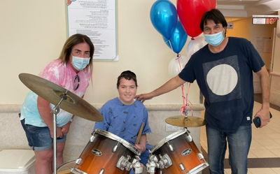 הילד שקיבל תופים