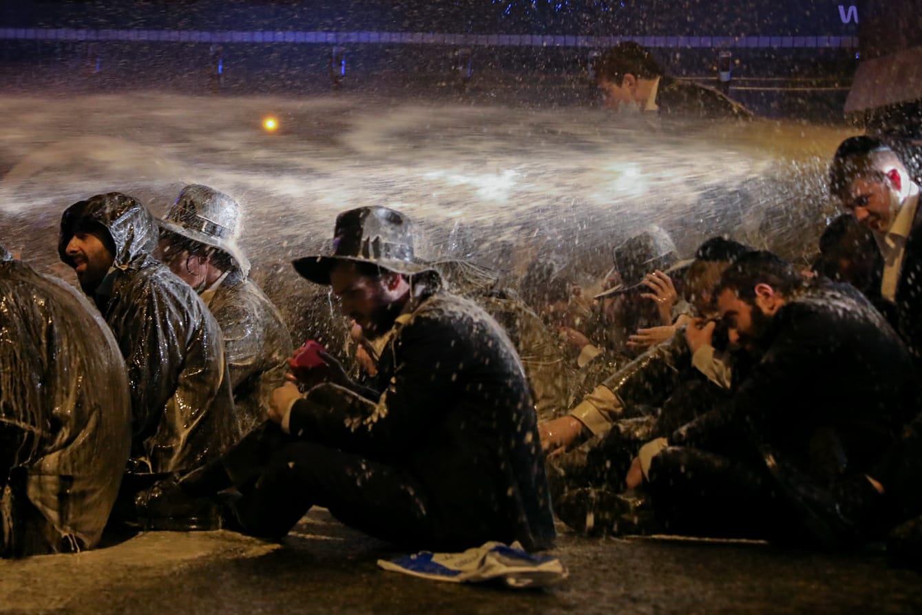 בחור ישיבה נעצר בתפילה במירון; 'הפלג': נחסום את הדרך