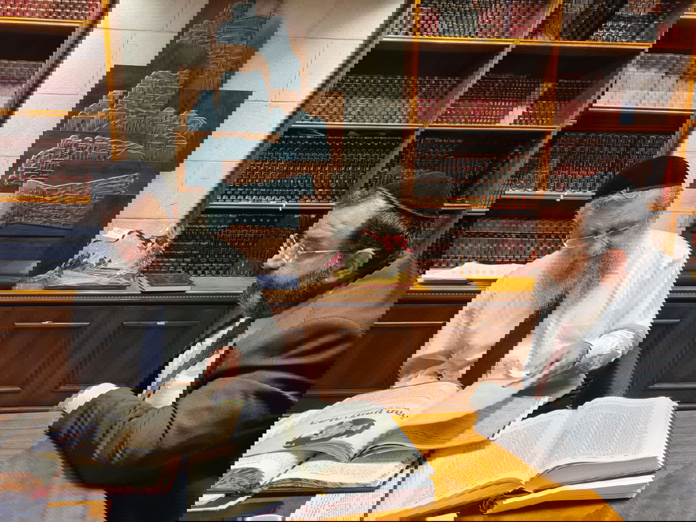 בצלאל עם הגר"ד יוסף