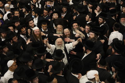 מירון, הלילה