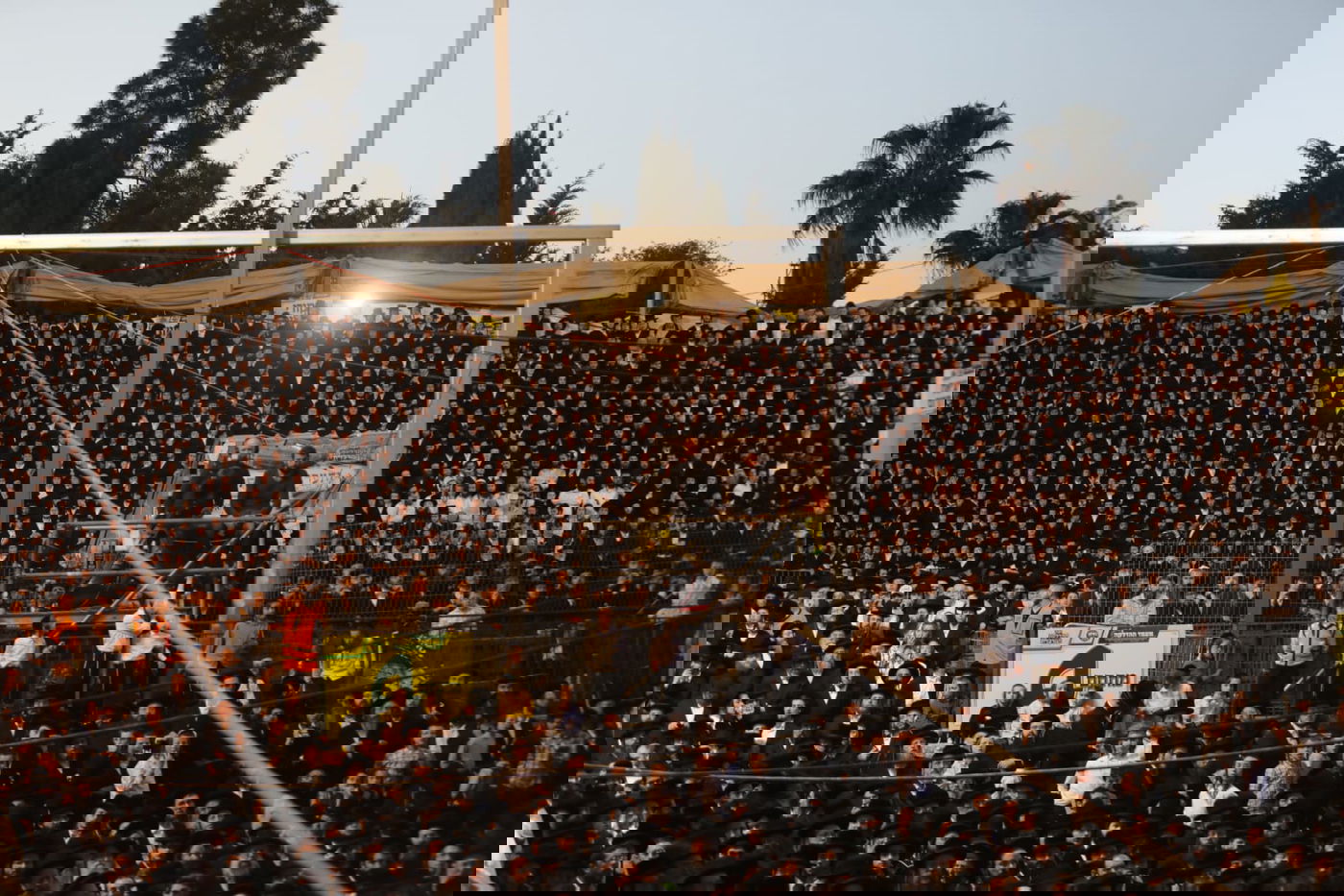 שידור חי מציון הרשב"י; מעמדי ה'הדלקות' במירון