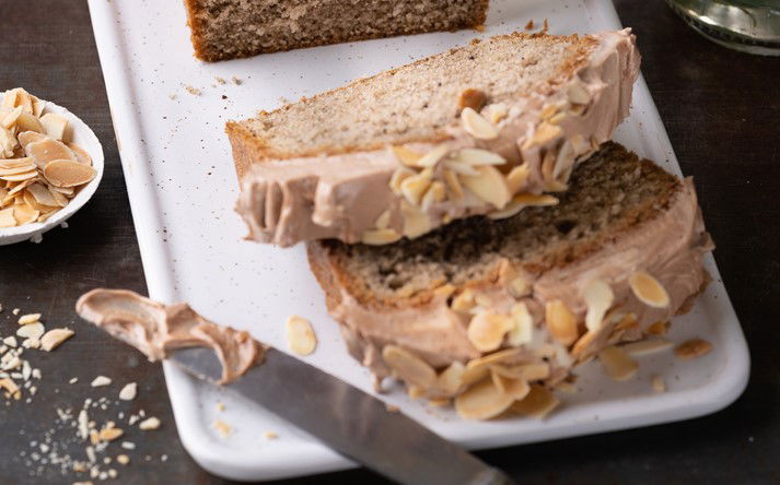 עוגת גלידת קפה אפויה עם קרם קקאו ומסקרפונה