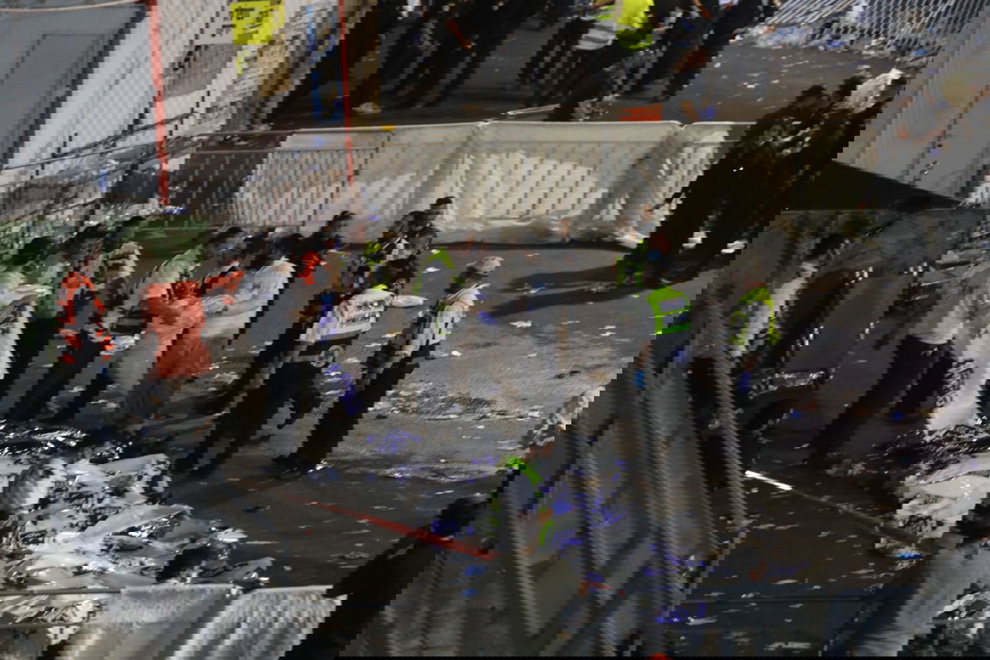 הלב שותת, ממאן להאמין: נהפך לאבל - מחולנו; אוי נא לנו