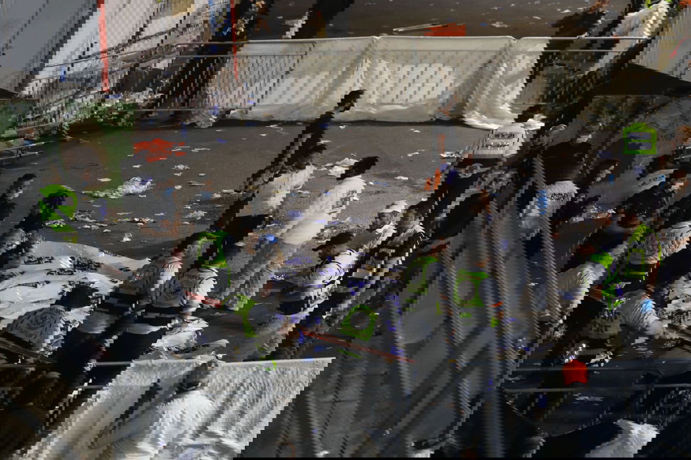 הלב שותת, ממאן להאמין: נהפך לאבל - מחולנו; אוי נא לנו